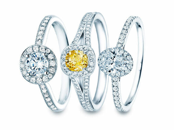 Bagues halos avec diamant et pavé brillant