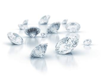 Diamanten – ein Muss für handgefertigte Diamant-Verlobungsringe