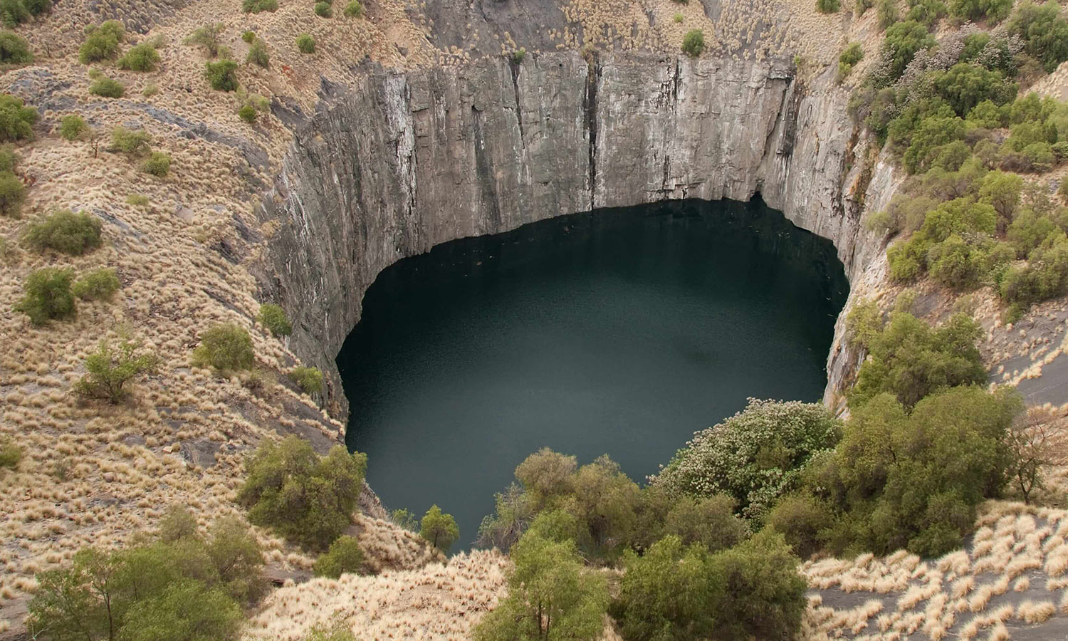 Mine à ciel ouvert – histoire du diamant