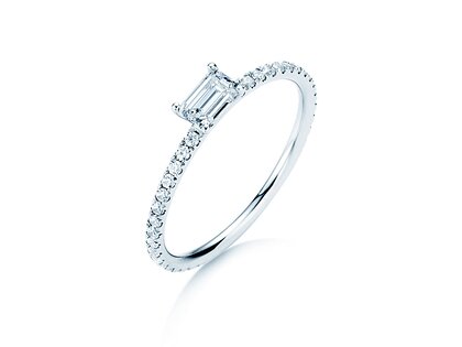 Bague de fiançailles Emerald-Cut dans 14K or blanc avec diamants 0,46ct G/VS