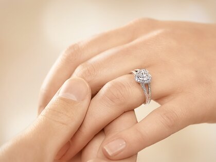 Bague de fiançailles Flame dans 18K or blanc avec diamants 1,54ct G/SI