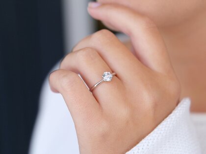 Bague de fiançailles Classic 6 en 14K or blanc avec diamant de laboratoire 0,75ct E/VS