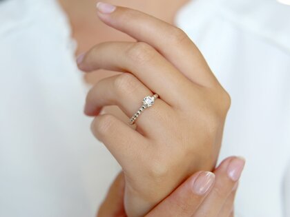 Bague de fiançailles Classic Beads en 9K or blanc avec diamant de laboratoire 0,50ct