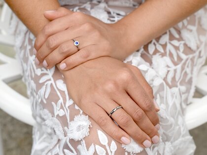 Bague de fiançailles Jolie en 9K or blanc avec saphir 0,25ct et diamants 0,06ct