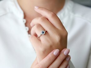 Bague de fiançailles Lovely dans platine 950/- avec saphir 0,10ct et diamants 0,15ct