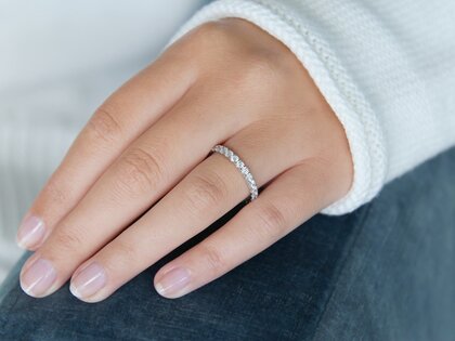 Bague de fiançailles Dusk en 9K or blanc