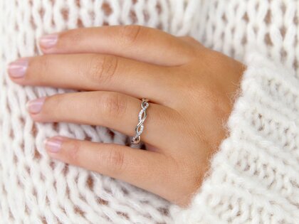Bague de fiançailles Sparkling Curve en 14K or blanc avec diamants 0,14ct G/SI