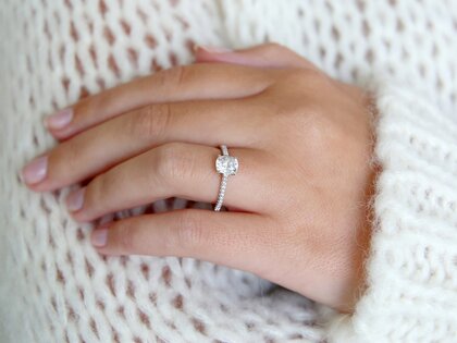 Bague de fiançailles Cushion Pavé en 14K or blanc avec diamants 1,22ct G/SI