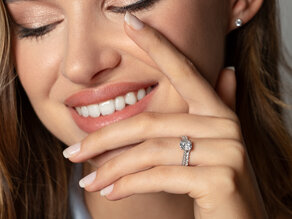 Bague de fiançailles Cushion Pavé en 14K or blanc avec diamants 1,22ct G/SI