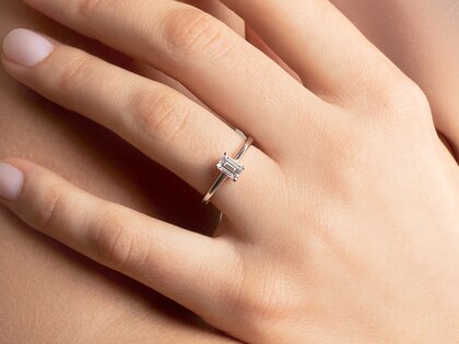 Bague de fiançailles Emerald Cross en 18K or blanc avec diamant 1,00ct G/VS
