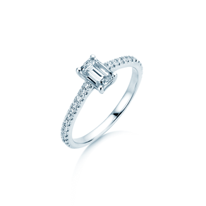Bague de fiançailles Emerald Pavé en platine