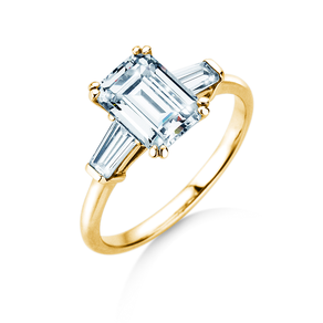Bague de fiançailles Emerald Tapered Baguette en or jaune