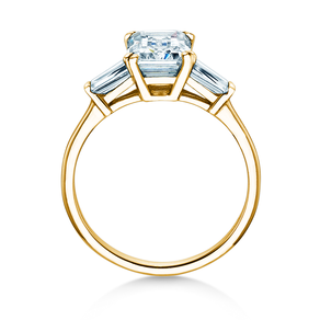 Bague de fiançailles Emerald Tapered Baguette en or jaune