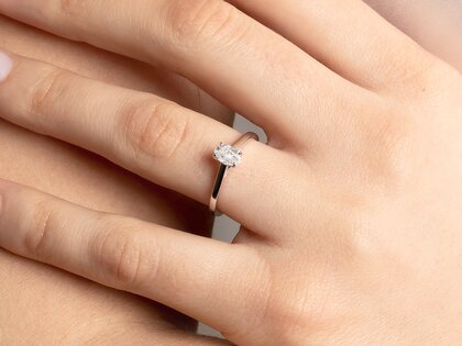Bague de fiançailles Oval Cut en 18K or jaune avec diamant 0,75ct G/SI
