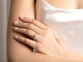Bague de fiançailles Oval Cut en 9K or jaune avec diamant 0,25ct