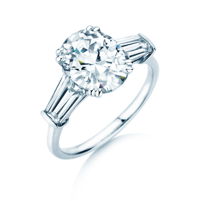 Bague de fiançailles Oval Tapered Baguette en 14K or blanc avec diamants 0,41ct G/SI