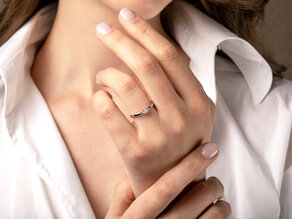 Bague de fiançailles Vivid Petite Cushion Cut en platine