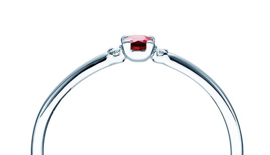 Bague de fiançailles  en 9K or blanc avec rubis 0,08ct et diamants 0,02ct