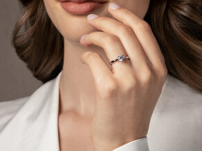 Bague de fiançailles Classic 6 Hidden Halo en or jaune