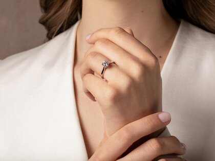 Bague de fiançailles Classic 6 Hidden Halo en 14K or jaune avec diamants 1,08ct G/SI
