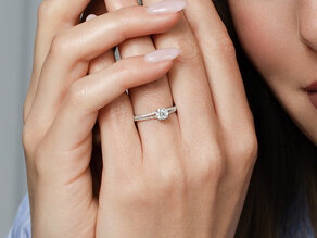 Bague de fiançailles Dynasty Petite dans 18K or blanc avec diamants 0,85ct G/SI