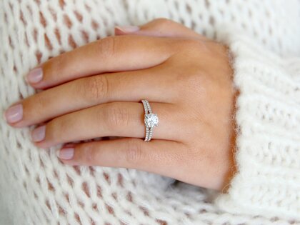 Bague de fiançailles Dynasty dans 18K or blanc avec diamants 1,27ct G/SI
