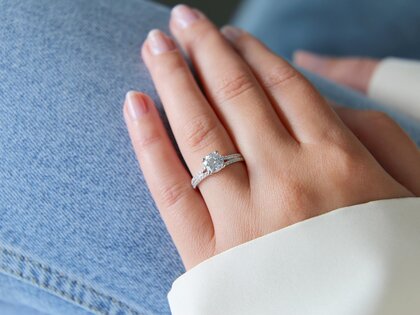 Bague de fiançailles Dynasty dans 18K or blanc avec diamants 1,27ct G/SI