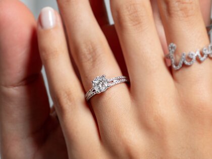 Bague de fiançailles Dynasty dans 18K or blanc avec diamants 1,27ct G/SI