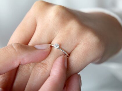 Bague de fiançailles Classic 4 en 9K or blanc avec diamant 0,25ct H/SI