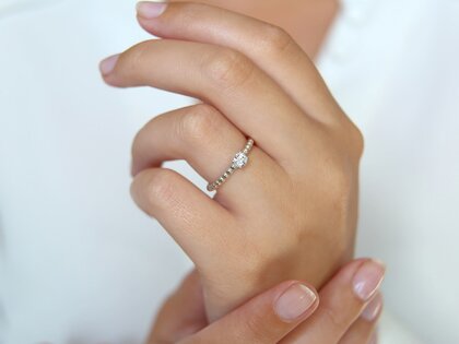 Bague de fiançailles Classic Beads en 9K or blanc avec diamant 0,25ct H/SI