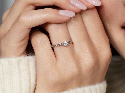 Bague de fiançailles Classic Loop en 9K or blanc avec diamant 0,25ct H/SI