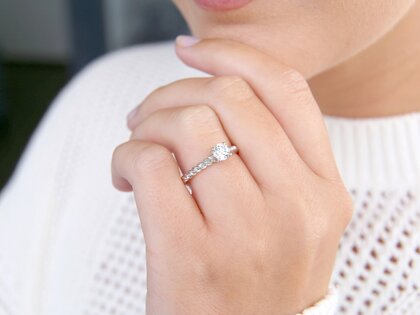 Bague de fiançailles Classic Loop en 9K or blanc avec diamant 0,50ct G/SI