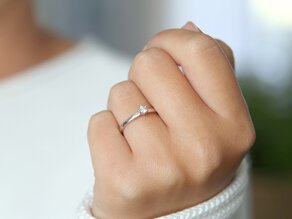 Bague de fiançailles Classic Petite dans 14K or blanc avec diamant 0,13ct G/SI