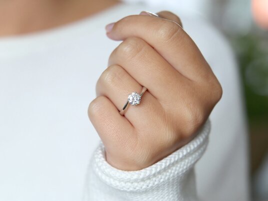 Bague de fiançailles Devotion en 9K or blanc avec diamant 1,00ct