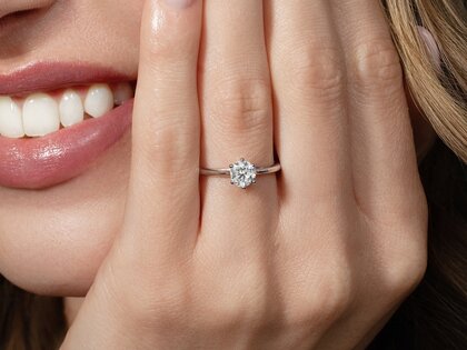 Bague de fiançailles Heaven 6 en 9K or blanc avec diamant 0,75ct G/SI