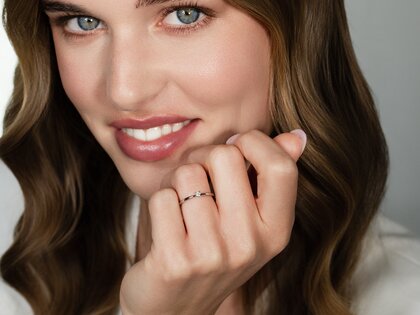 Bague de fiançailles Modern Petite dans 14K or blanc avec diamant 0,05ct G/SI