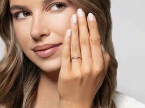 Bague de fiançailles Modern Petite dans 14K or rose avec diamant 0,05ct G/SI