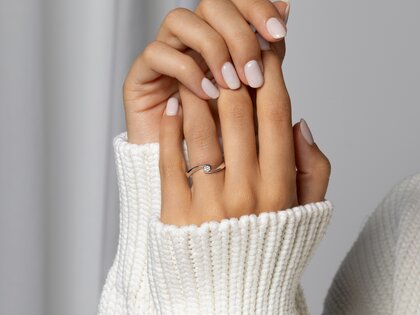 Bague de fiançailles Twist Petite dans 14K or blanc avec diamant 0,09ct G/SI