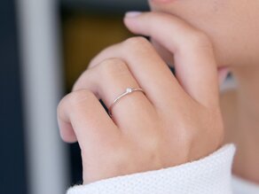 Bague de fiançailles Pure en 9K or blanc avec diamant 0,04ct G/SI
