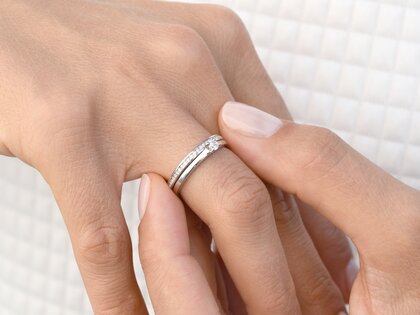 Bague de fiançailles Romance dans Argent 925/- avec diamant 0,15ct H/SI