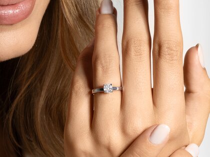 Bague de fiançailles Romance dans 14K or blanc avec diamant 0,50ct H/SI