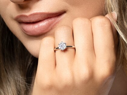 Bague de fiançailles Royal en 9K or blanc avec diamant 1,00ct H/SI