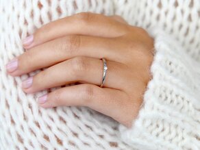 Bague de fiançailles Royal en 14K or blanc avec diamant 0,05ct H/SI