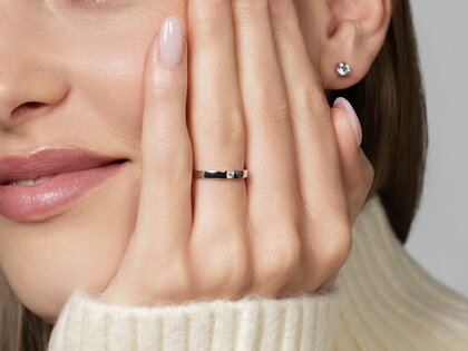 Bague de fiançailles Infinity Petite dans 14K or jaune avec diamant 0,06ct G/SI