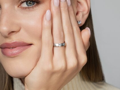 Bague de fiançailles Infinity en 9K or blanc avec diamant 0,30ct H/SI