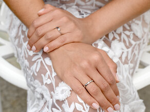 Bague de fiançailles Twist Petite dans 14K or blanc avec diamant 0,04ct G/SI
