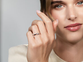 Bague de fiançailles Twist dans Argent 925/- avec diamant 0,10ct G/VS