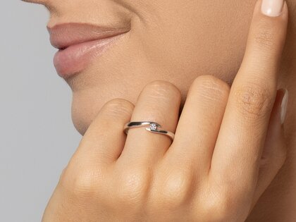 Bague de fiançailles Twist en 9K or rose avec diamant 0,03ct